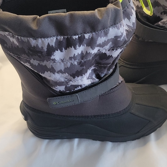 Columbia Boots - Picture 11 of 12